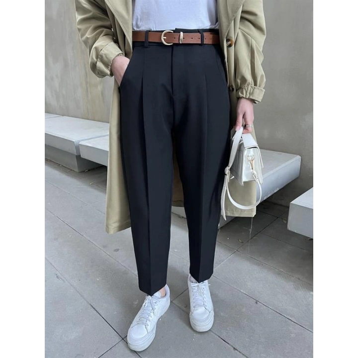 Kemerli Siyah Havuç Kumaş Pantolon