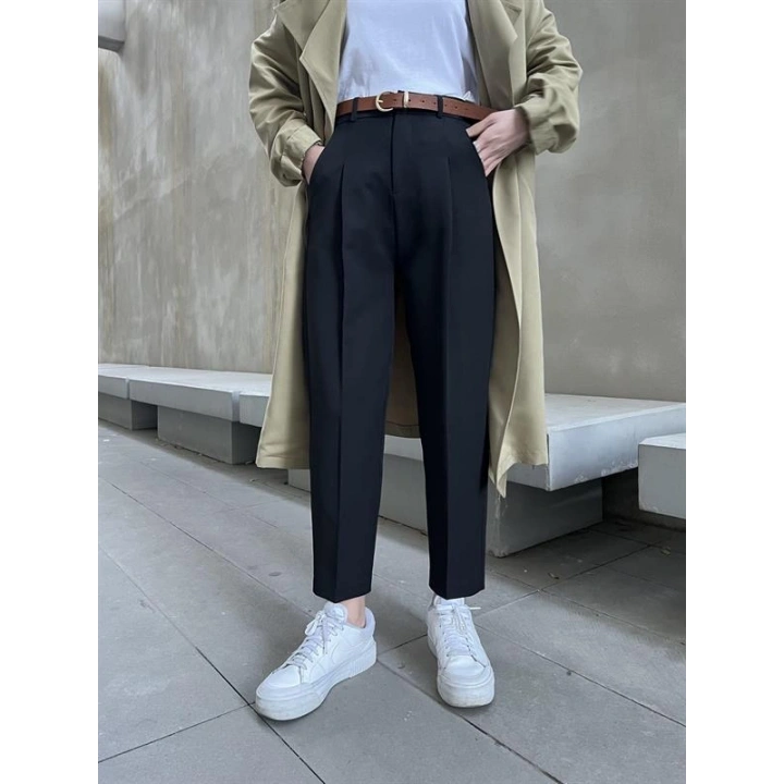 Kemerli Siyah Havuç Kumaş Pantolon