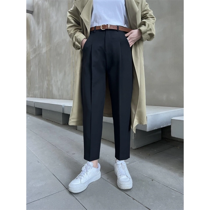 Kemerli Siyah Havuç Kumaş Pantolon