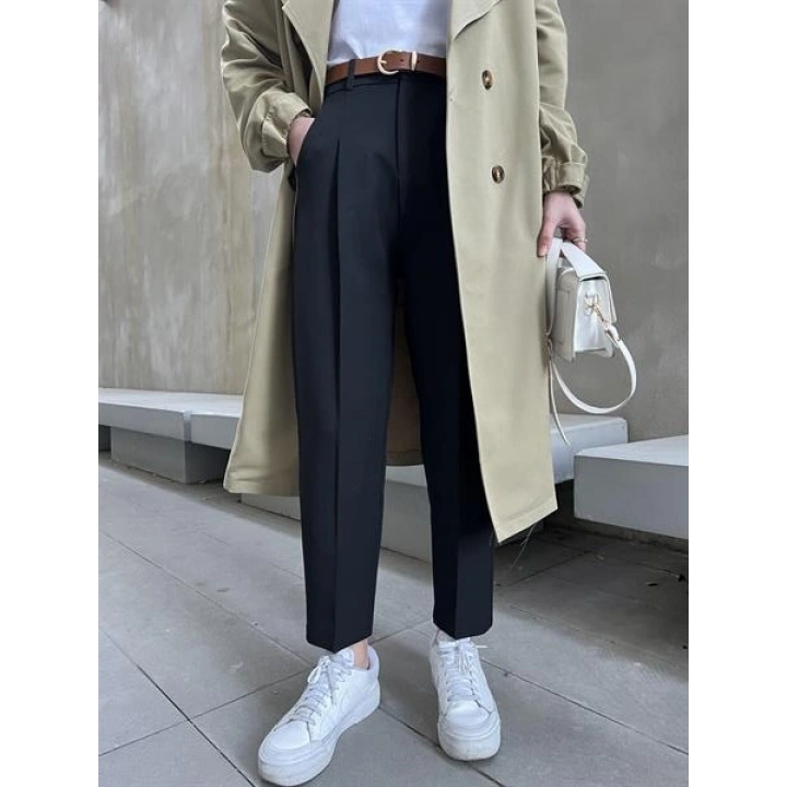 Kemerli Siyah Havuç Kumaş Pantolon