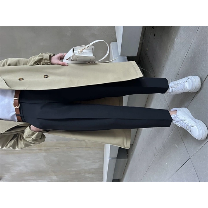 Kemerli Siyah Havuç Kumaş Pantolon