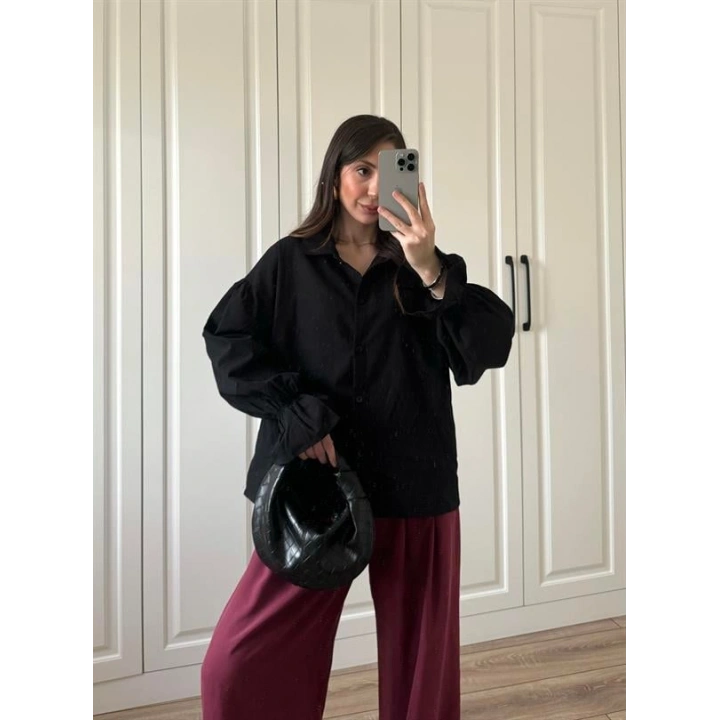 Kolu Volanlı Siyah Keten Gömlek