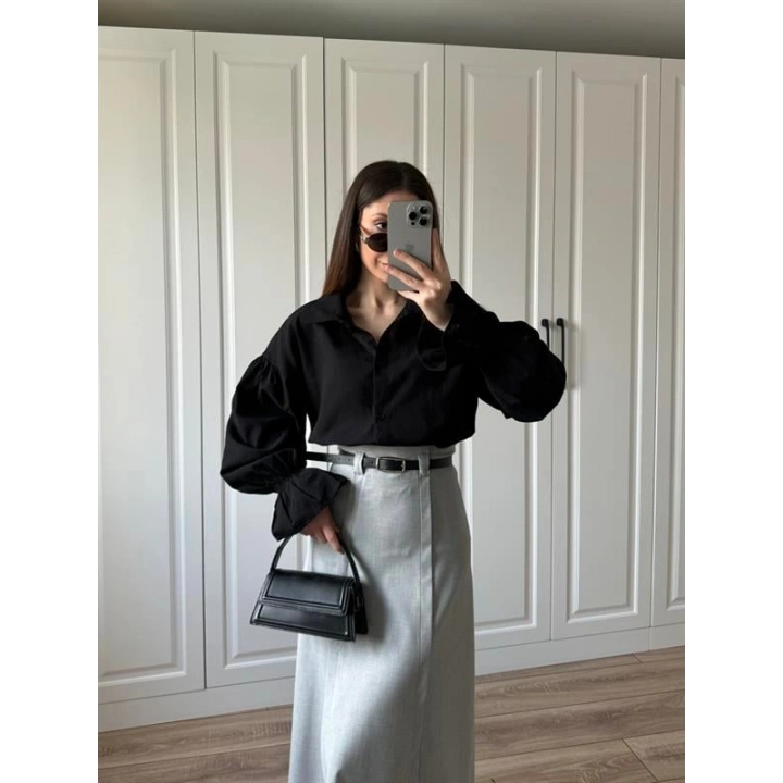 Kolu Volanlı Siyah Keten Gömlek