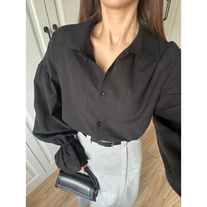 Kolu Volanlı Siyah Keten Gömlek