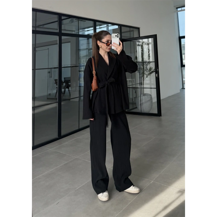 Krinkıl Bağlamalı Siyah Takım