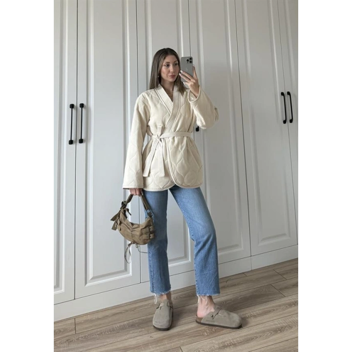 Kuşaklı Astarlı Taş Kapitone Ceket