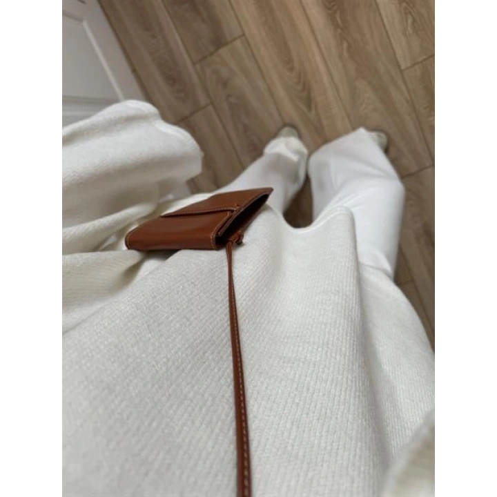 Lia Ekru Pinterest Kazak