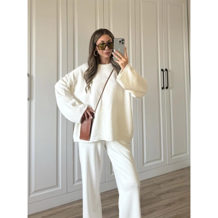 Lia Ekru Pinterest Kazak