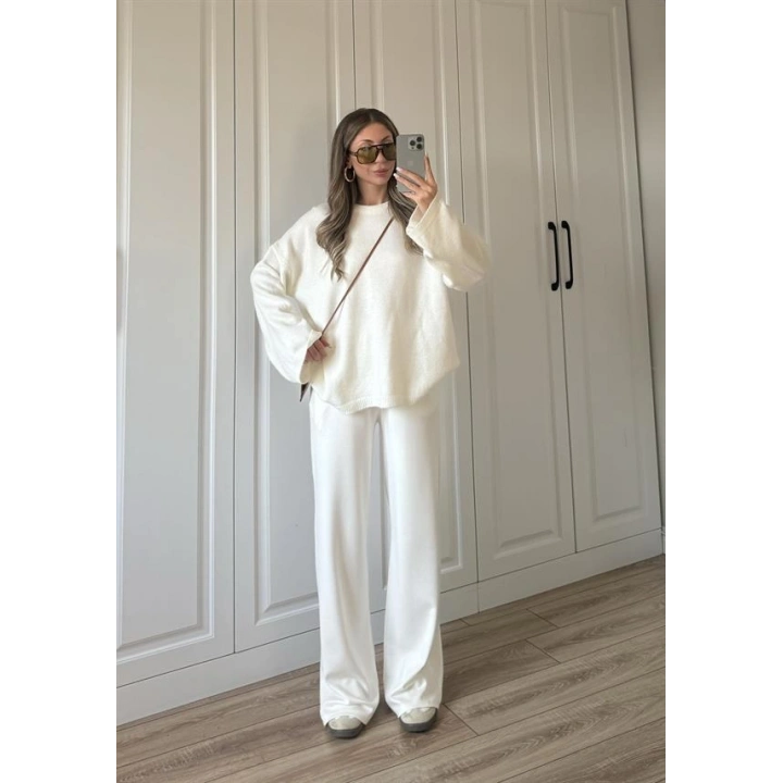 Lia Ekru Pinterest Kazak