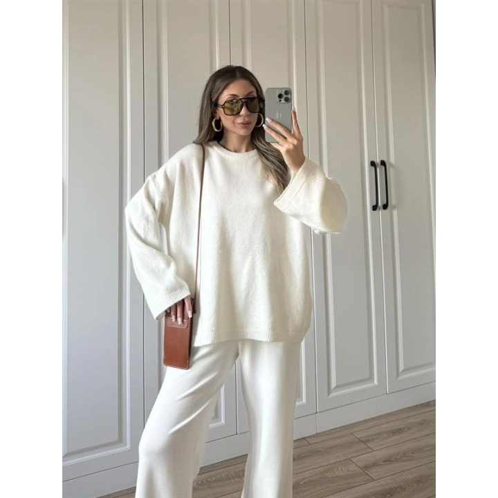 Lia Ekru Pinterest Kazak