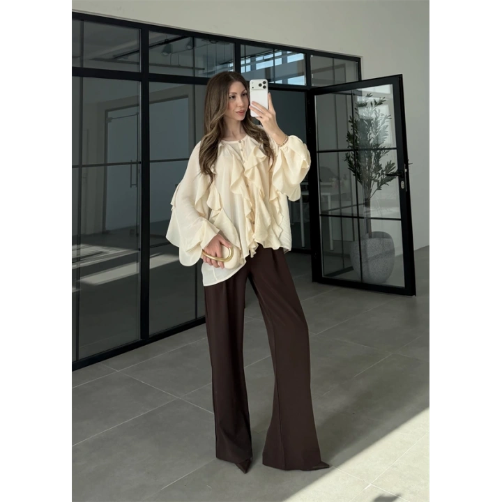 Milano Fırfırlı Ekru Tül Bluz