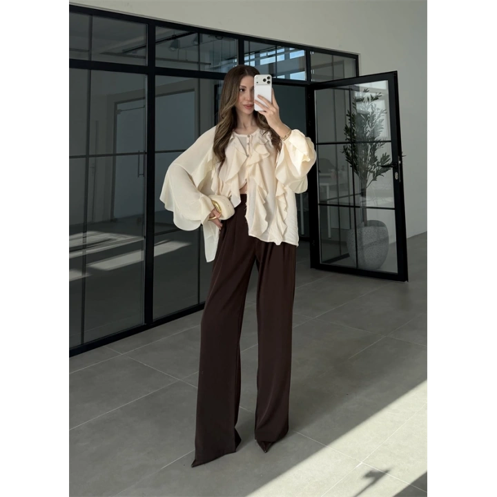 Milano Fırfırlı Ekru Tül Bluz