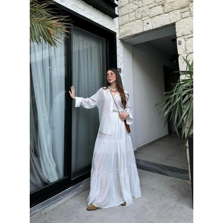 Mng Model Kırışık Beyaz Etekli Gömlek Takım