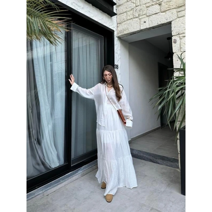 Mng Model Kırışık Beyaz Etekli Gömlek Takım