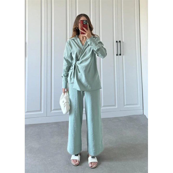 Parlak Kumaş Yandan Bağlamalı Mint Yeşili Takım