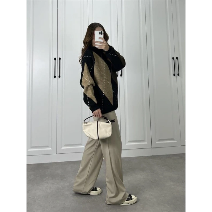 Pinterest Kahve Siyah Baklava Desenli Kazak