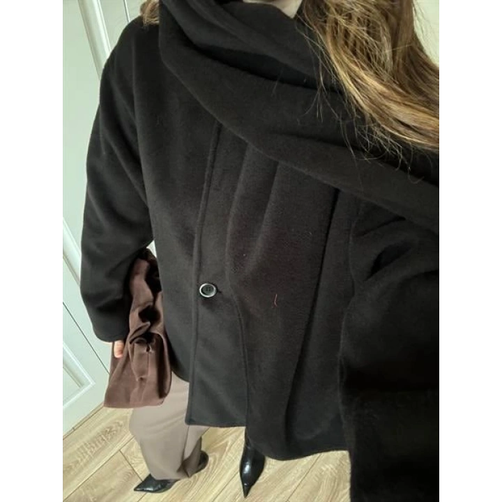 Şal Atkılı Siyah Kaşe Ceket