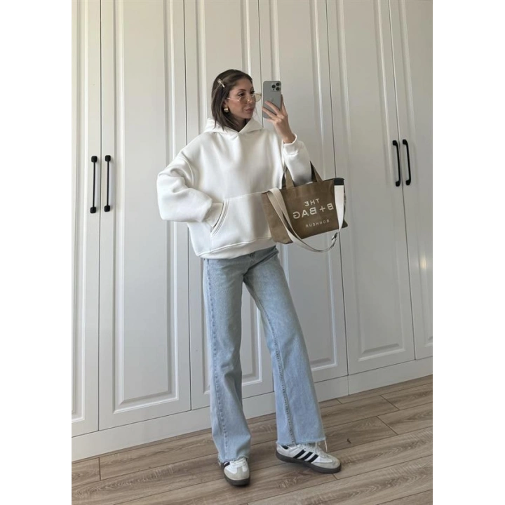 Şardonlu Oversize Beyaz Sweatshirt