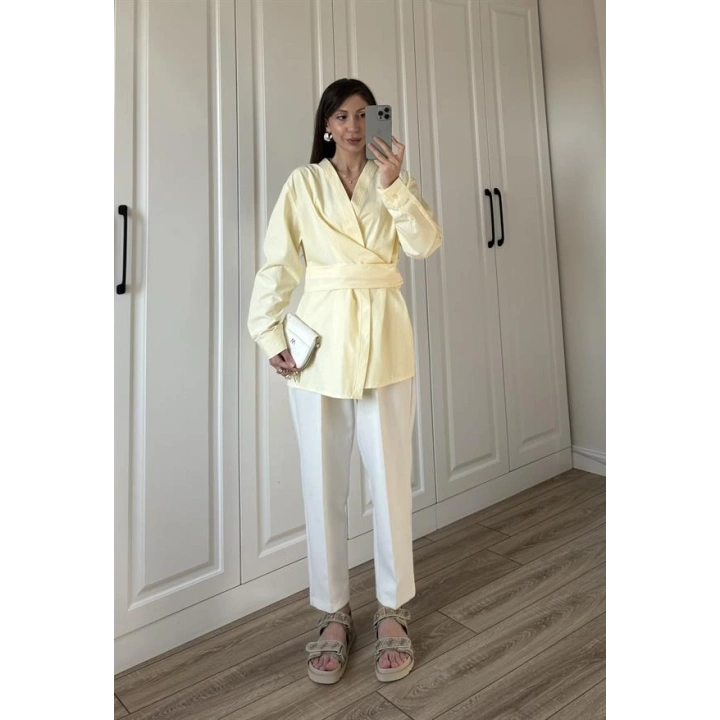 Tasarım Kuşaklı Sarı Kimono Gömlek