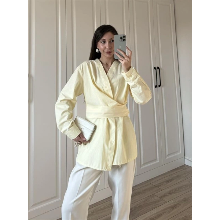 Tasarım Kuşaklı Sarı Kimono Gömlek