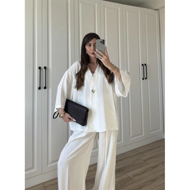 Tek Düğmeli Oversize Beyaz Gömlek Takım