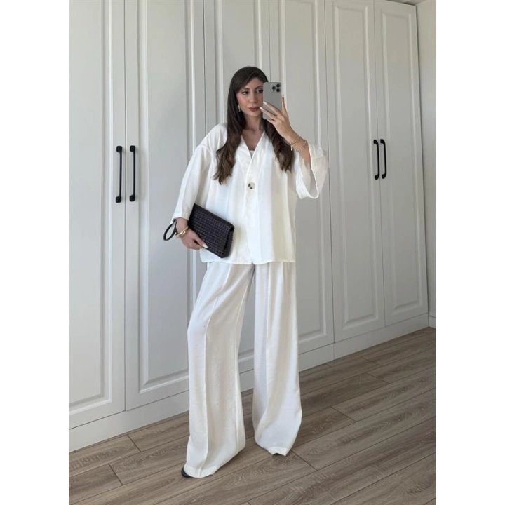 Tek Düğmeli Oversize Beyaz Gömlek Takım