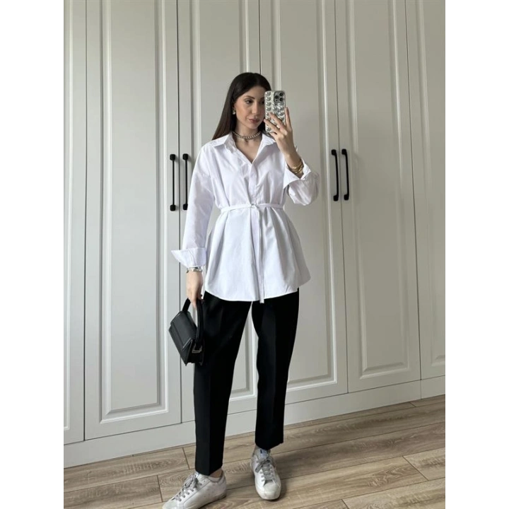 Tina İnce Kemerli Beyaz Gömlek