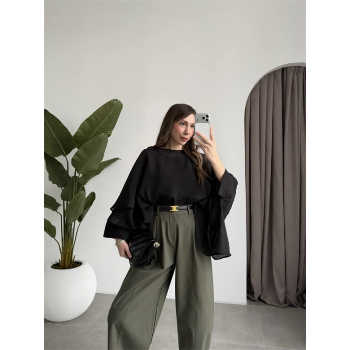 Uçuşan Pelerin Siyah Tül Bluz