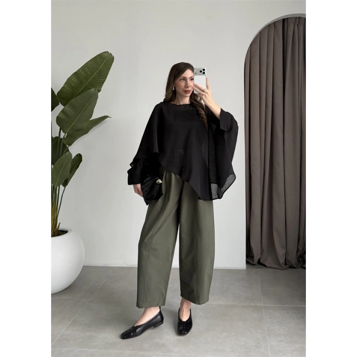 Uçuşan Pelerin Siyah Tül Bluz