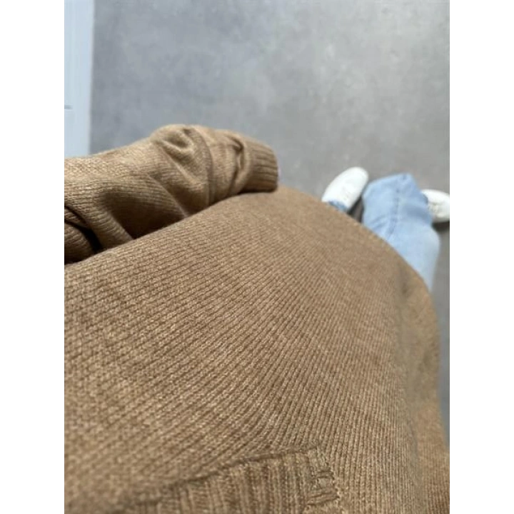 V Yaka Oversize Camel Triko Kazak