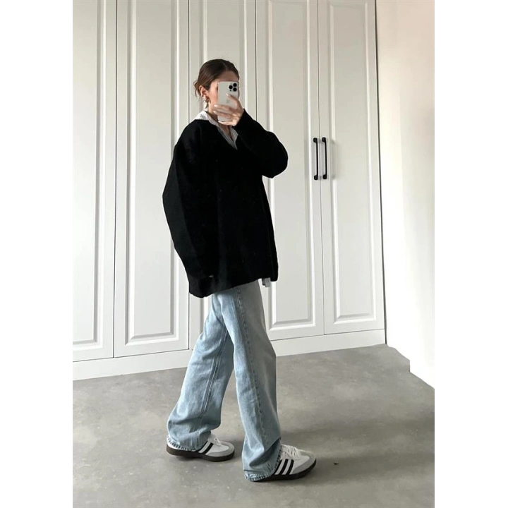 V Yaka Oversize Siyah Basic Kazak