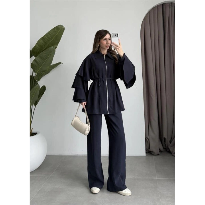 Volan Kol Detaylı Lacivert Takım