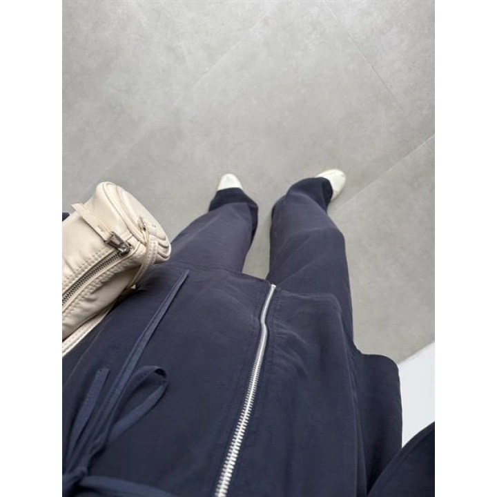 Volan Kol Detaylı Lacivert Takım