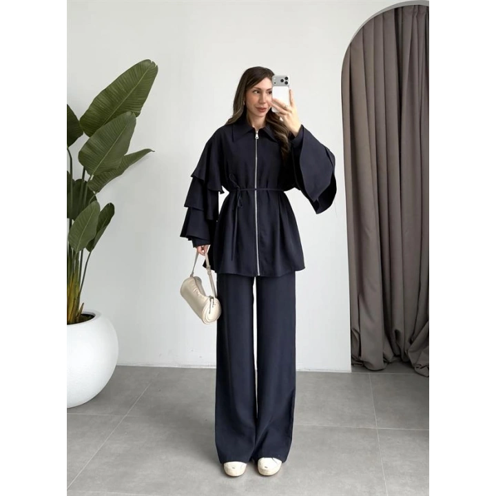 Volan Kol Detaylı Lacivert Takım