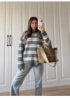 Çizgili Oversize Gri Yün Kazak