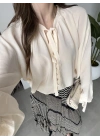 Önden Bağcıklı Ekru Bluz Gömlek