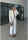 Vatkalı Astarlı Beyaz Crop Ceket