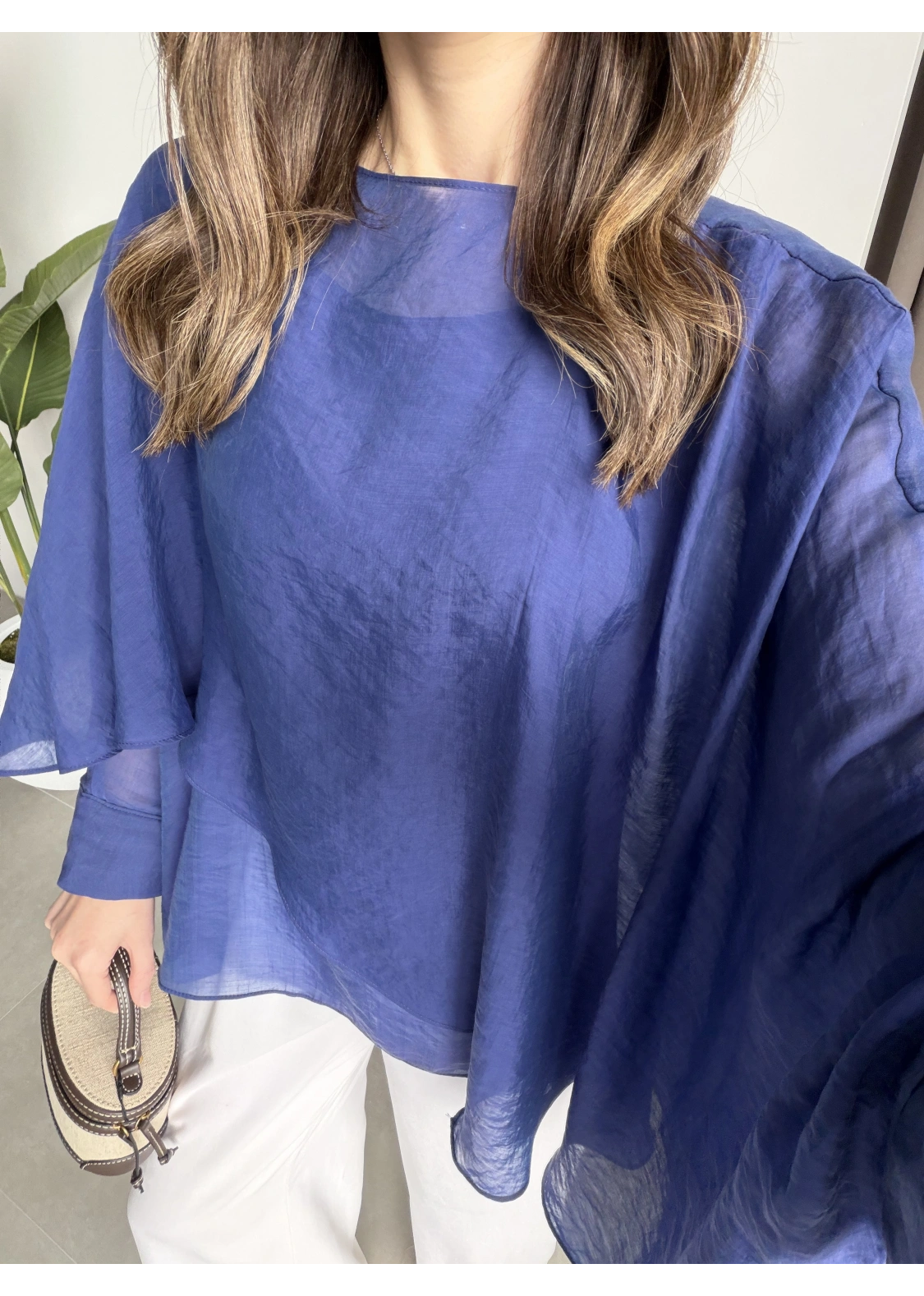 Uçuşan Pelerin Lacivert Tül Bluz