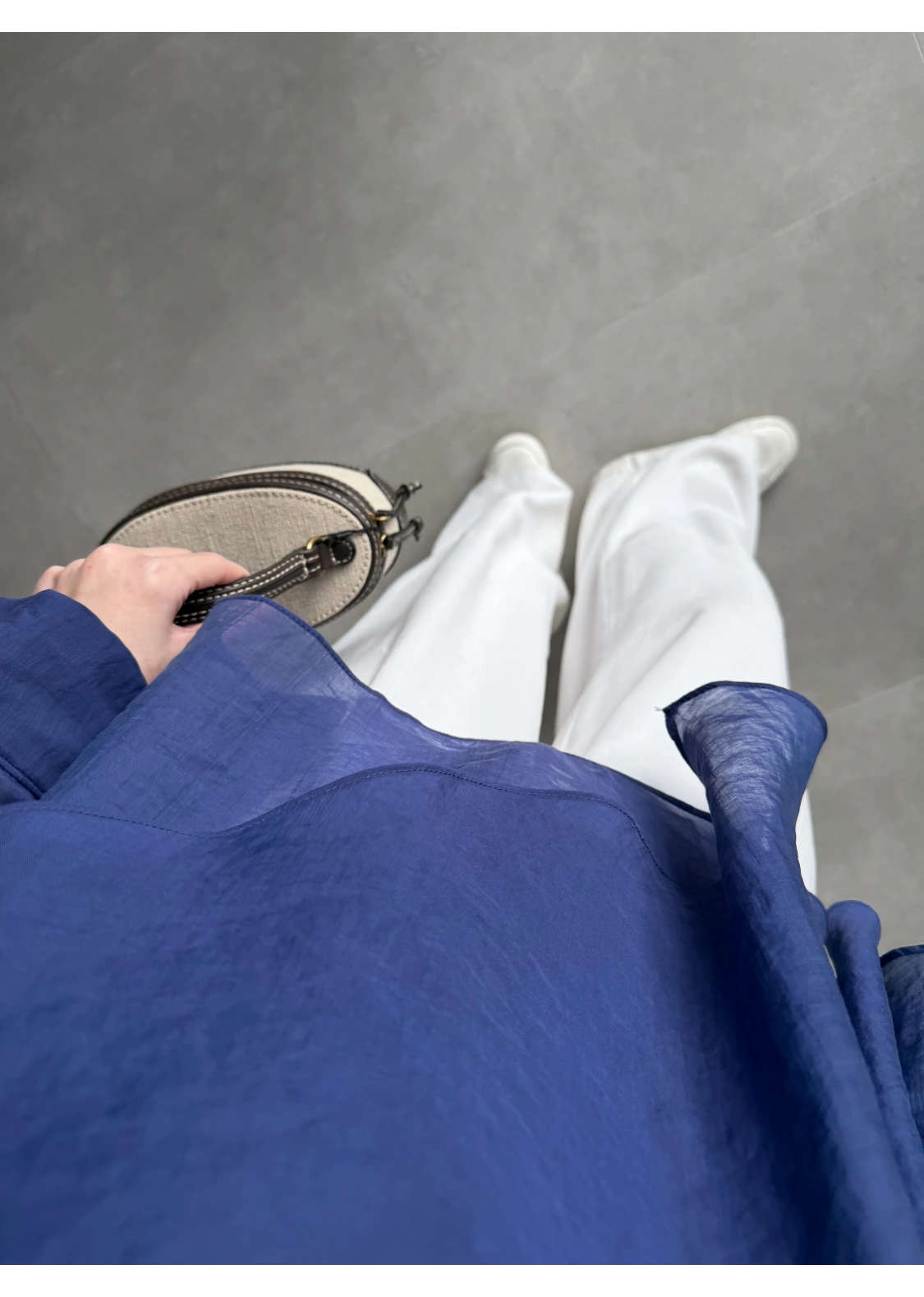 Uçuşan Pelerin Lacivert Tül Bluz