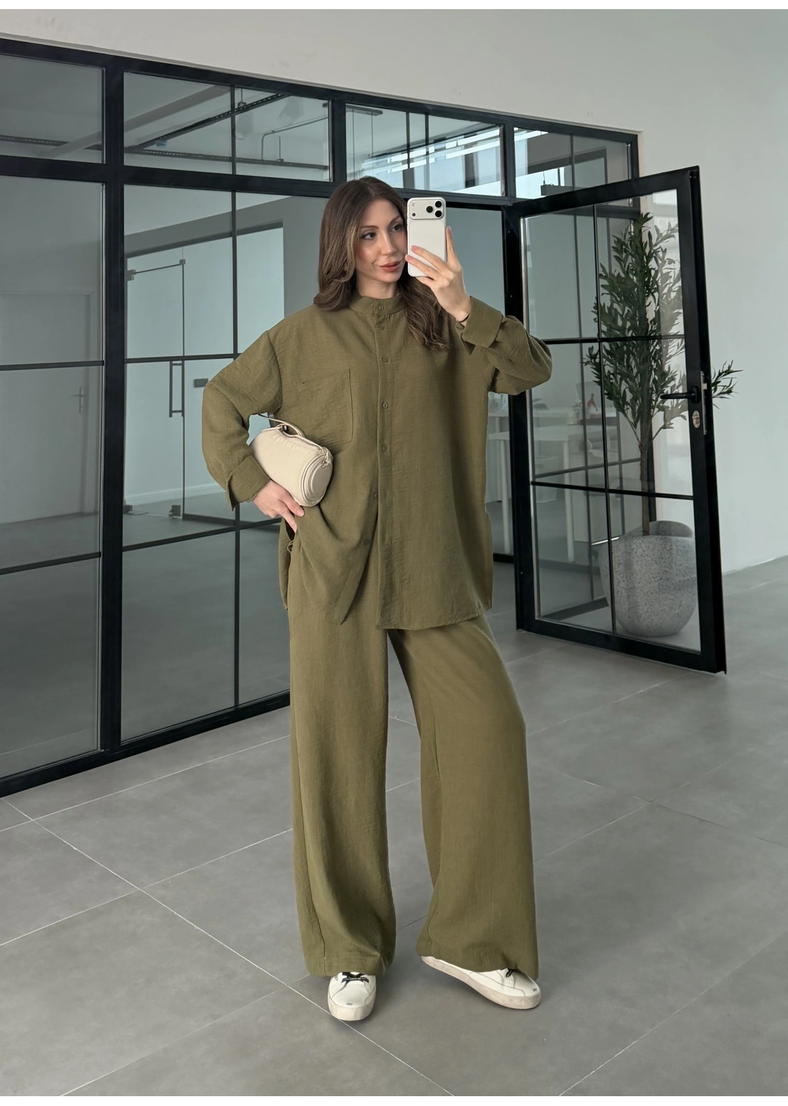 Hakim Yaka Haki Keten Gömlek Takım