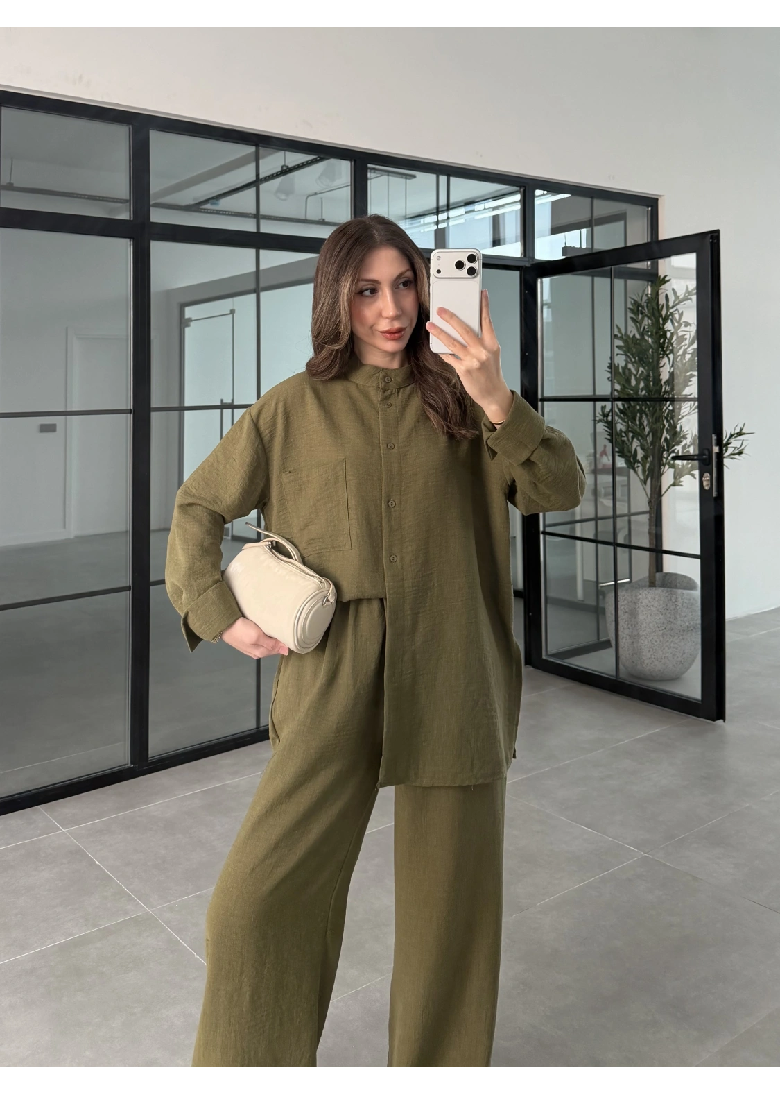 Hakim Yaka Haki Keten Gömlek Takım