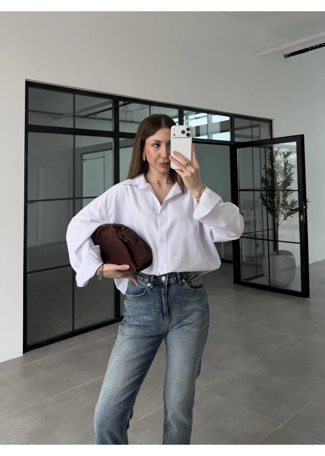 Fit Kalıp Kesik Paça Mavi Yıkamalı Jean