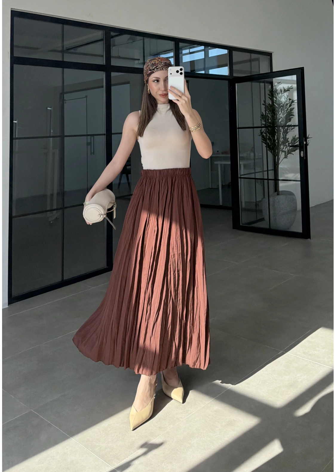 Beli Lastikli Tarçın Tensel Kırışık Etek