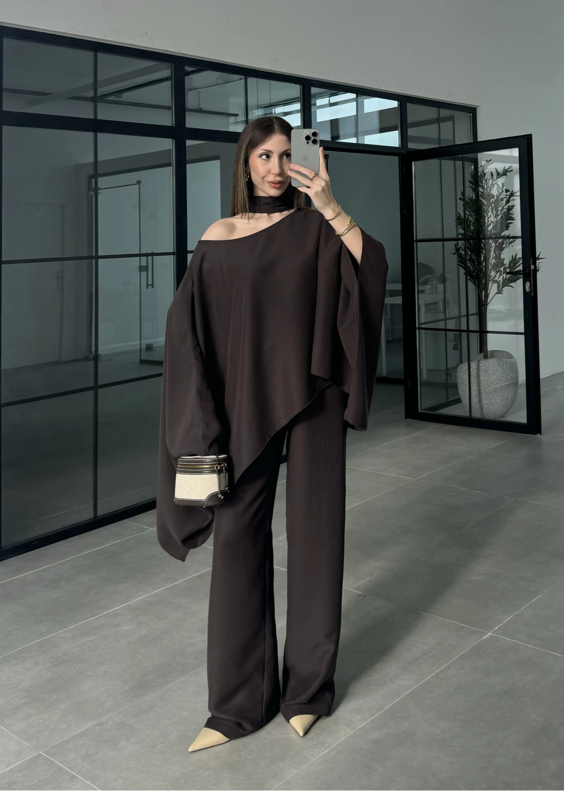 Pelerin Kahve Asimetrik Kesim Takım