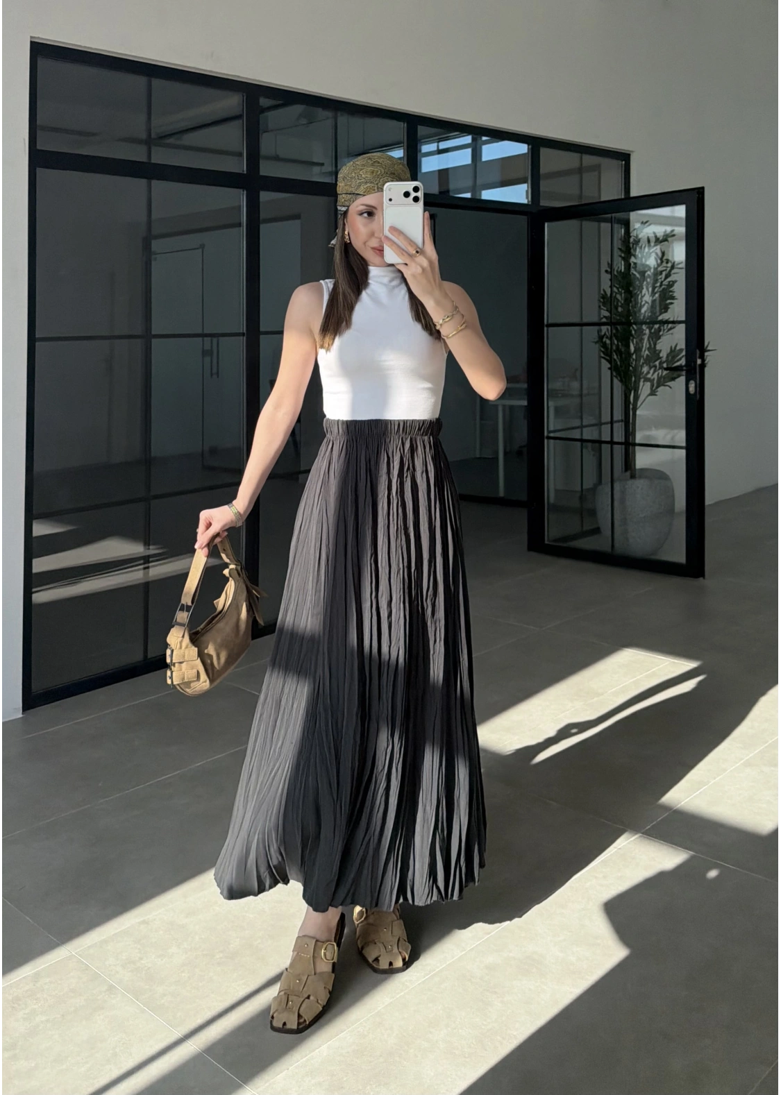 Beli Lastikli Antrasit Tensel Kırışık Etek