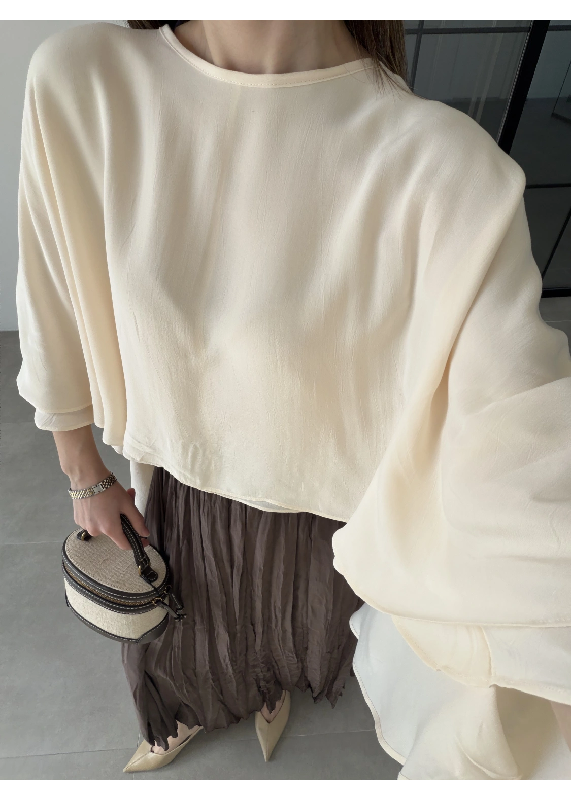 Çift Katlı Ekru Pelerin Bluz