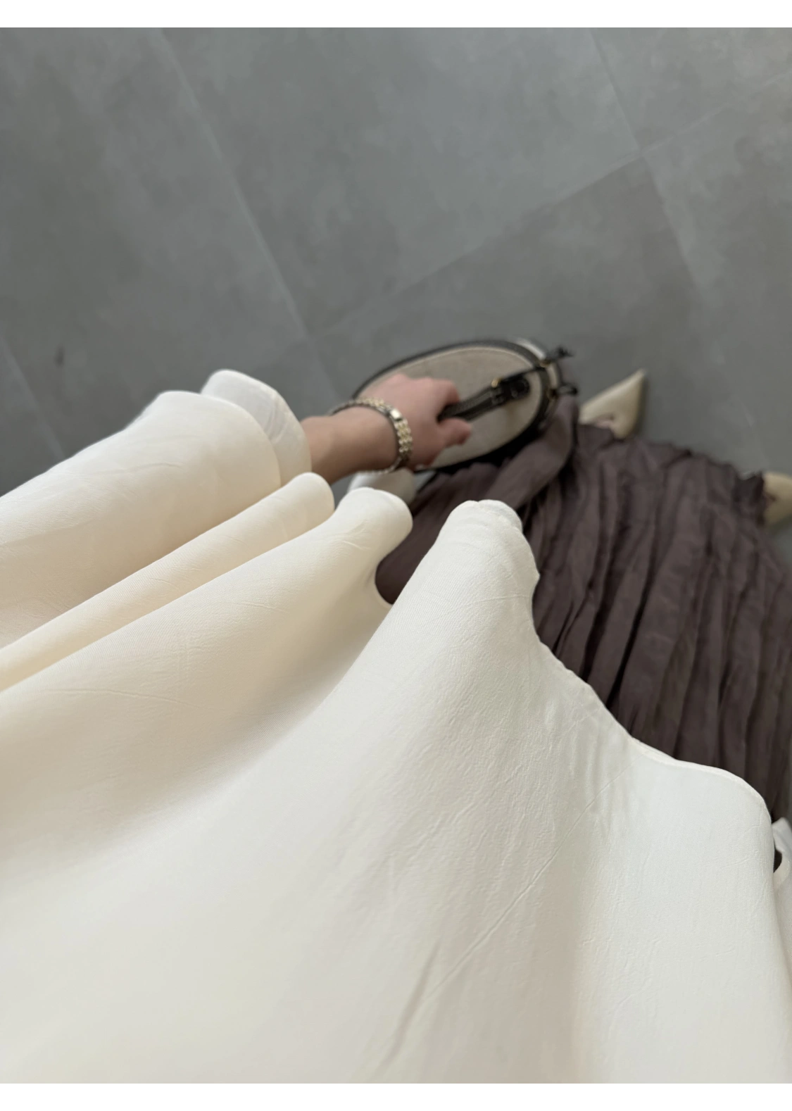 Çift Katlı Ekru Pelerin Bluz