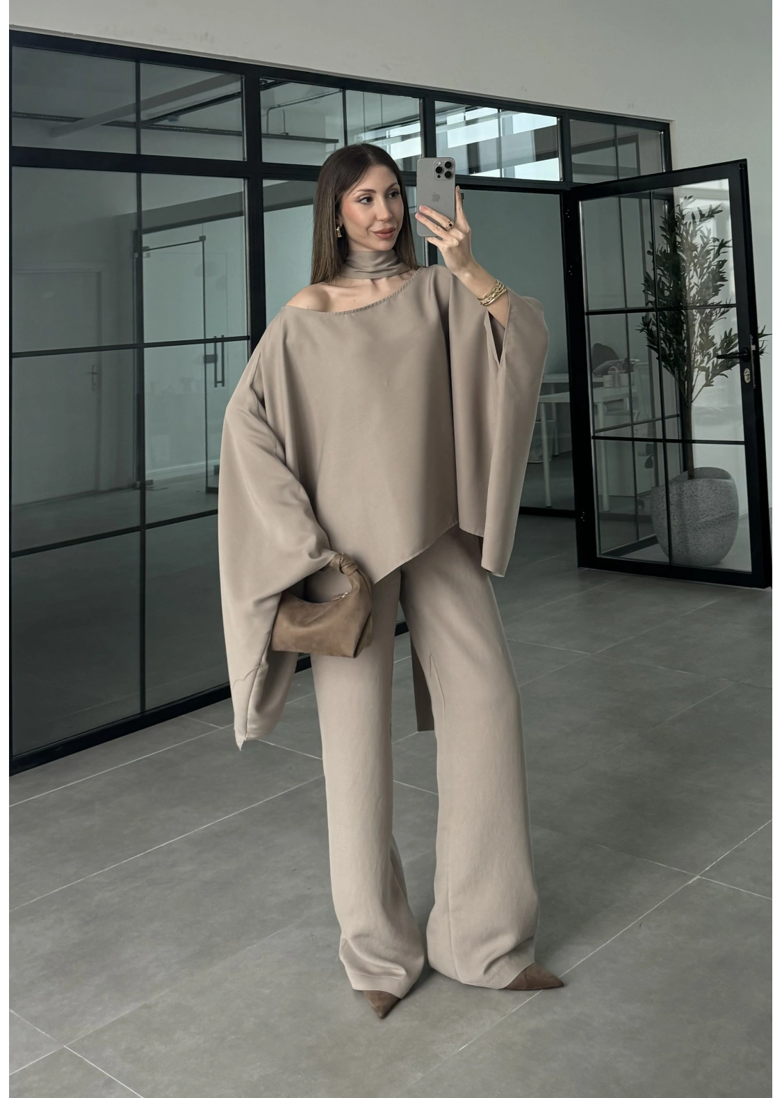 Pelerin Vizon Asimetrik Kesim Takım