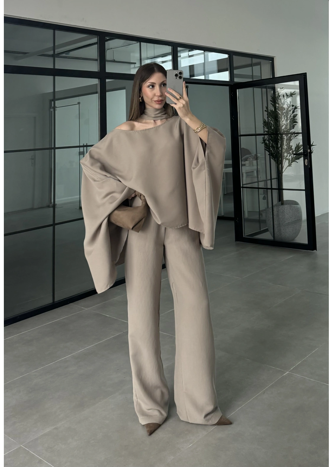 Pelerin Vizon Asimetrik Kesim Takım