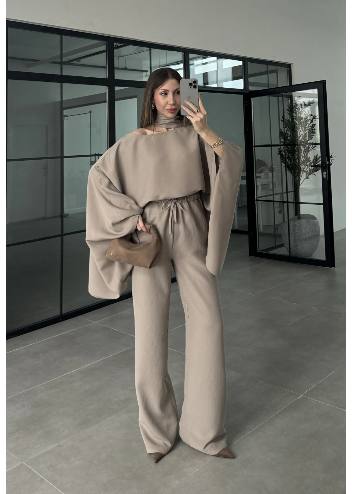 Pelerin Vizon Asimetrik Kesim Takım